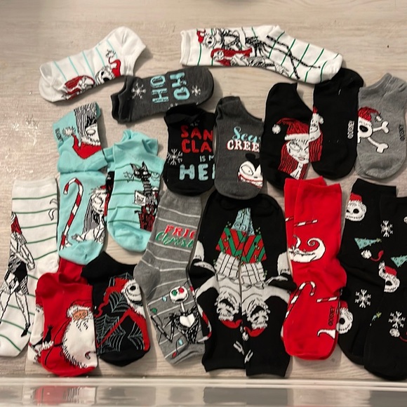 Disney’s Nightmare before Christmas Advent calendar 15 days of socks Women NWT - Picture 3 of 6